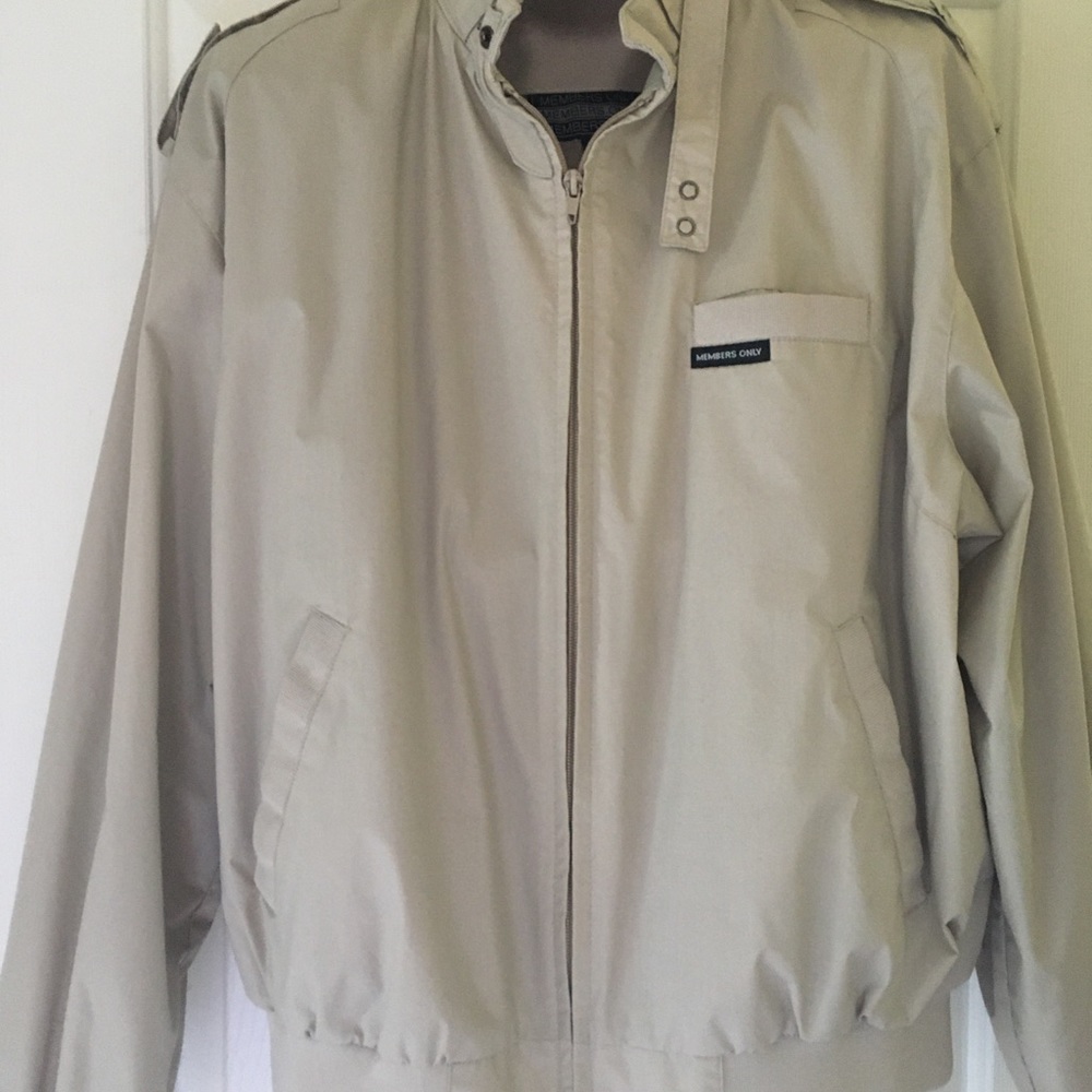Tan/beige Members Only Large Jacket Men’s